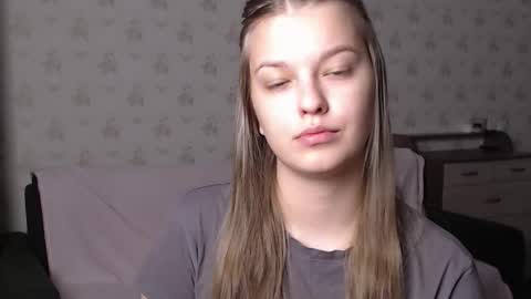 EmySway online show from November 13, 2:42 pm