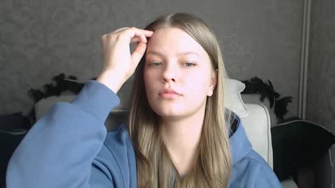 EmySway online show from January 31, 2:07 pm