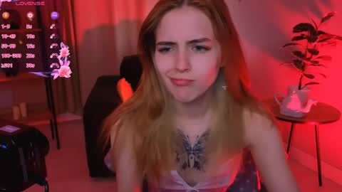 enchanted_bella online show from April 24, 2:19 pm