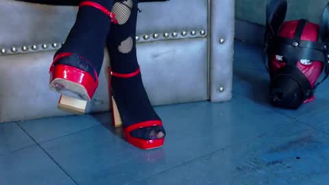 EnchantressQueen online show from January 31, 7:11 pm