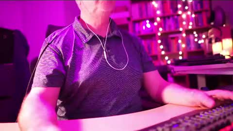 uk online show from June 18, 10:48 pm