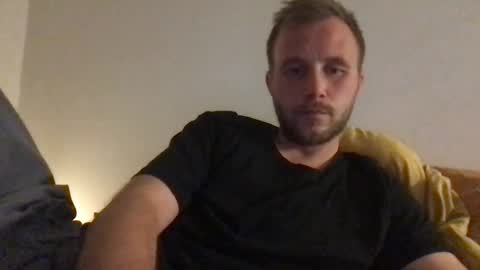 3from Desire online show from December 14, 6:03 pm