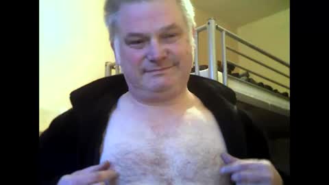 englishguysurrey online show from January 9, 8:13 am