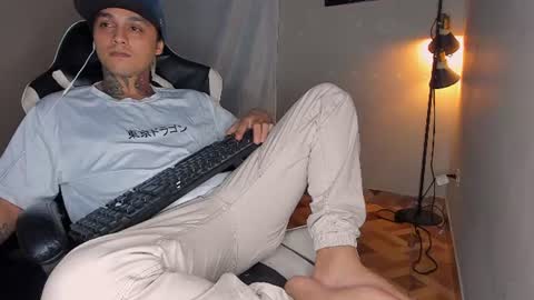 enjoymycock99 online show from July 2, 3:55 am