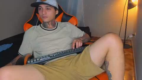 enjoymycock99 online show from July 10, 3:33 am