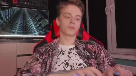 Enker online show from October 18, 10:03 pm