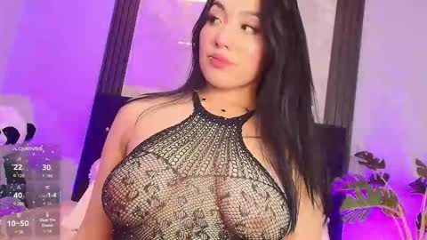 Snapshot of enyel_valmina chatting on October 8, 10:27 pm Enyel online show from October 8, 10:27 pm