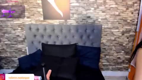 Snapshot of enyel_valmina chatting on March 7, 11:38 pm Enyel online show from March 7, 11:38 pm