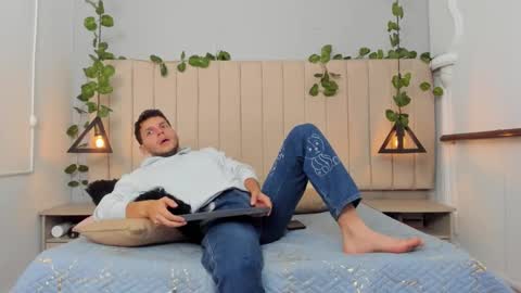 ENZO online show from December 5, 3:21 pm