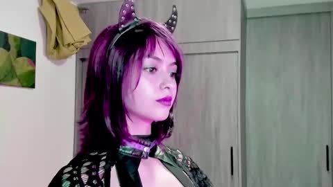 Leyla online show from October 24, 8:20 pm