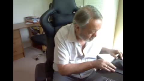 erasmus_d online show from June 29, 4:17 pm