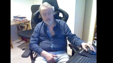 erasmus_d online show from March 16, 6:12 pm