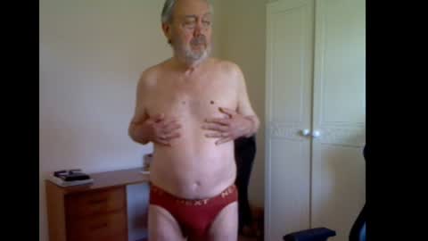 erasmus_d online show from June 20, 5:41 pm
