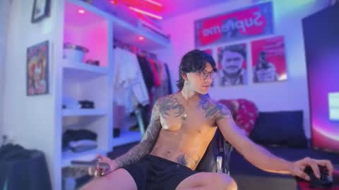 Tht BOSS Eren online show from February 12, 3:32 am