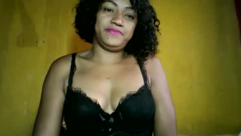 erica0586 online show from April 21, 1:29 pm