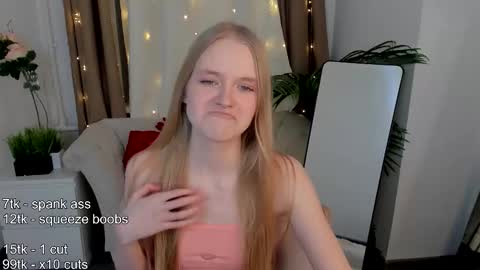 Erica online show from December 1, 1:09 pm