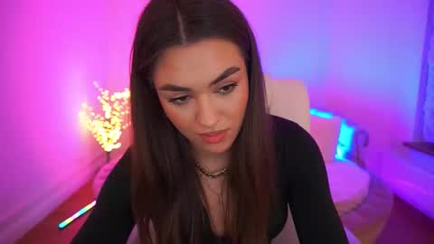 Erica online show from February 18, 4:18 pm