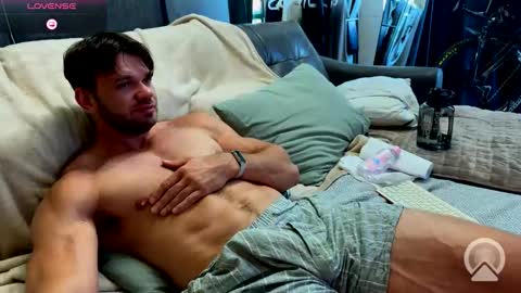 Snapshot of ericeric507 chatting on September 27, 4:54 am Nick online show from September 27, 4:54 am