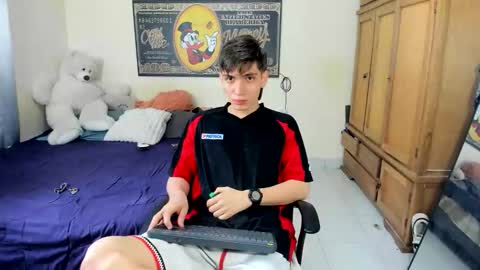 erick_de_rossee online show from January 14, 6:49 pm