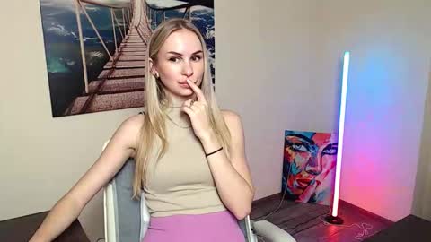 Erika online show from November 14, 1:57 pm