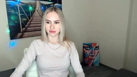 Erika online show from February 28, 1:14 pm