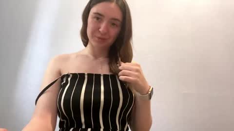 Lily online show from May 25, 3:40 pm
