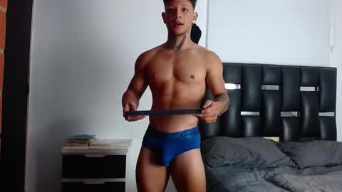 Snapshot of erosscott chatting on October 21, 3:59 pm Eros online show from October 21, 3:59 pm