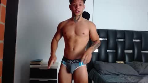 Snapshot of erosscott chatting on September 30, 9:47 pm Eros online show from September 30, 9:47 pm