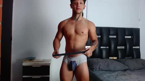 Snapshot of erosscott chatting on October 16, 3:44 pm Eros online show from October 16, 3:44 pm