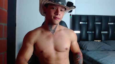 Snapshot of erosscott chatting on September 24, 4:36 pm Eros online show from September 24, 4:36 pm