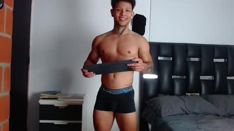 Snapshot of erosscott chatting on September 27, 5:54 pm Eros online show from September 27, 5:54 pm