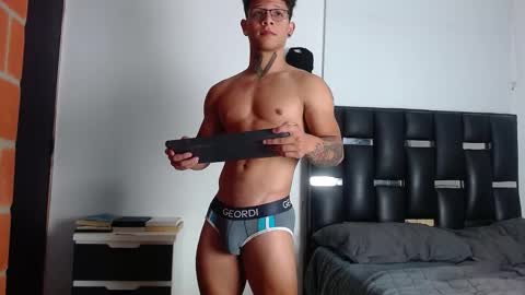 Eros online show from November 11, 6:43 pm