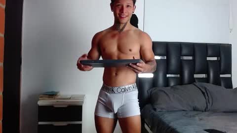 Snapshot of erosscott chatting on October 14, 3:48 pm Eros online show from October 14, 3:48 pm