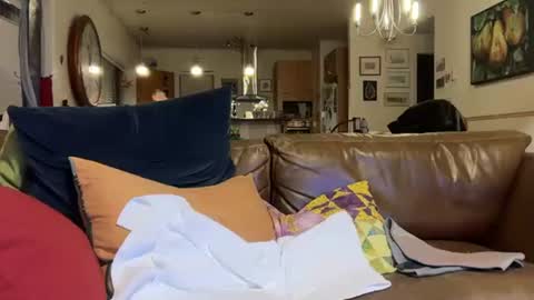 eros online show from February 21, 1:11 am