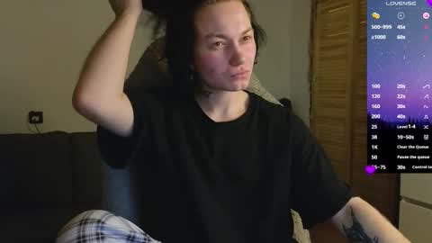 esajukyy online show from March 11, 4:21 pm