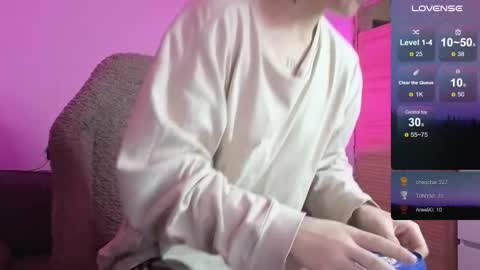 esajukyy online show from January 12, 3:41 pm