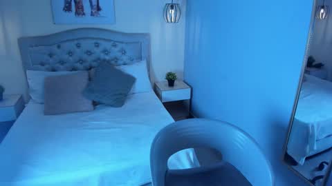 Escarlet online show from September 15, 1:23 pm