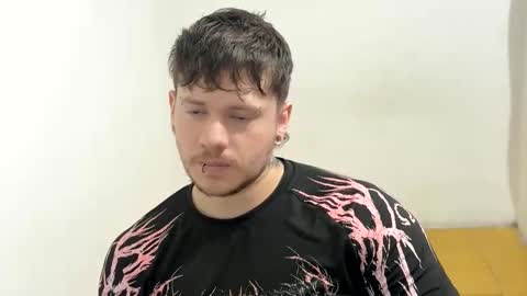 eskol212 online show from March 25, 6:25 pm