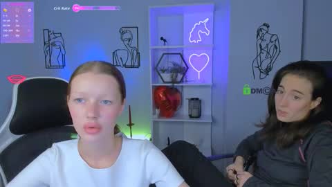 esma_shine online show from October 13, 8:33 pm