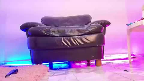 esmeralda online show from September 9, 1:33 pm