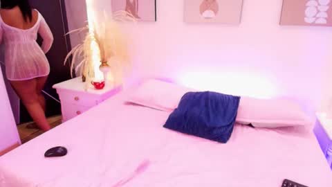 esmeralda online show from March 10, 3:55 am