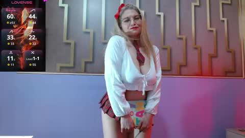 Esmeralda .INDEPENDENT MODEL online Monday to Saturday 3 pm Chicago online show from May 27, 3:03 am