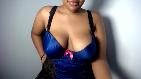 Esme online show from May 23, 8:54 am