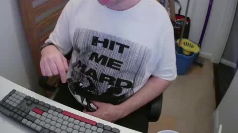 Morph online show from December 16, 9:32 pm