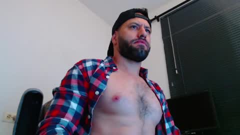 esteban online show from April 21, 2:02 pm