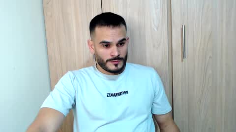 Snapshot of esteban_fer chatting on January 4, 5:58 am Esteban Fernandez online show from January 4, 5:58 am