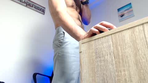 Esteban Fernandez online show from February 20, 6:26 am