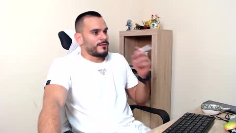 Esteban Fernandez online show from February 11, 1:20 am