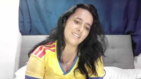 estefany_magic online show from July 4, 3:54 am
