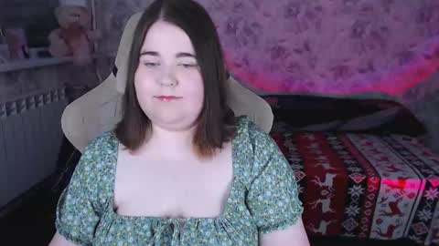 estelle_hicks online show from March 12, 7:28 pm